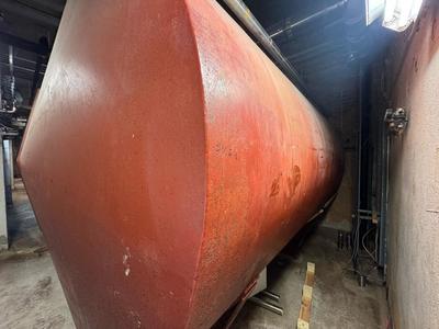 Overview picture of s/s horizontal storage tank 10.000L